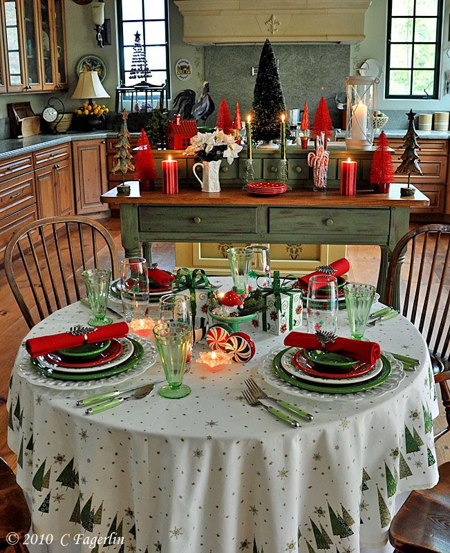 The Little Round Table: Christmas Favorites